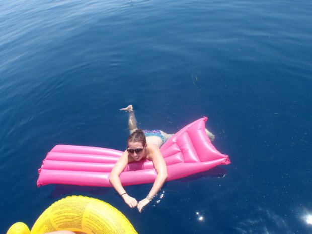 36818_423573963886_245954_n