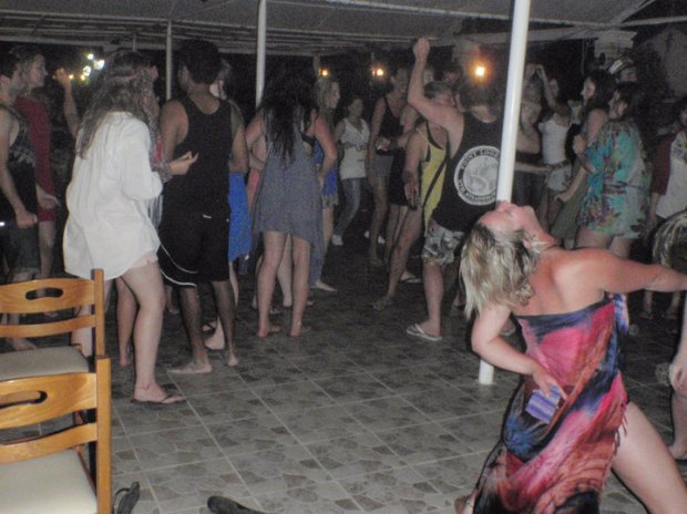 40073_423574083886_4941816_n