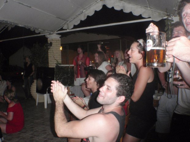 40073_423574093886_4086767_n