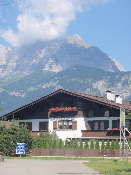 47792_442032147566_3167555_n