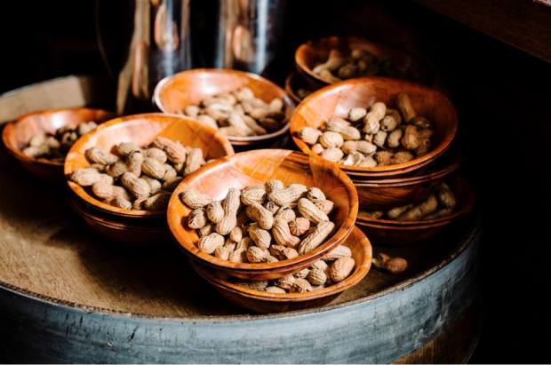 facebook.com/ButtonBar